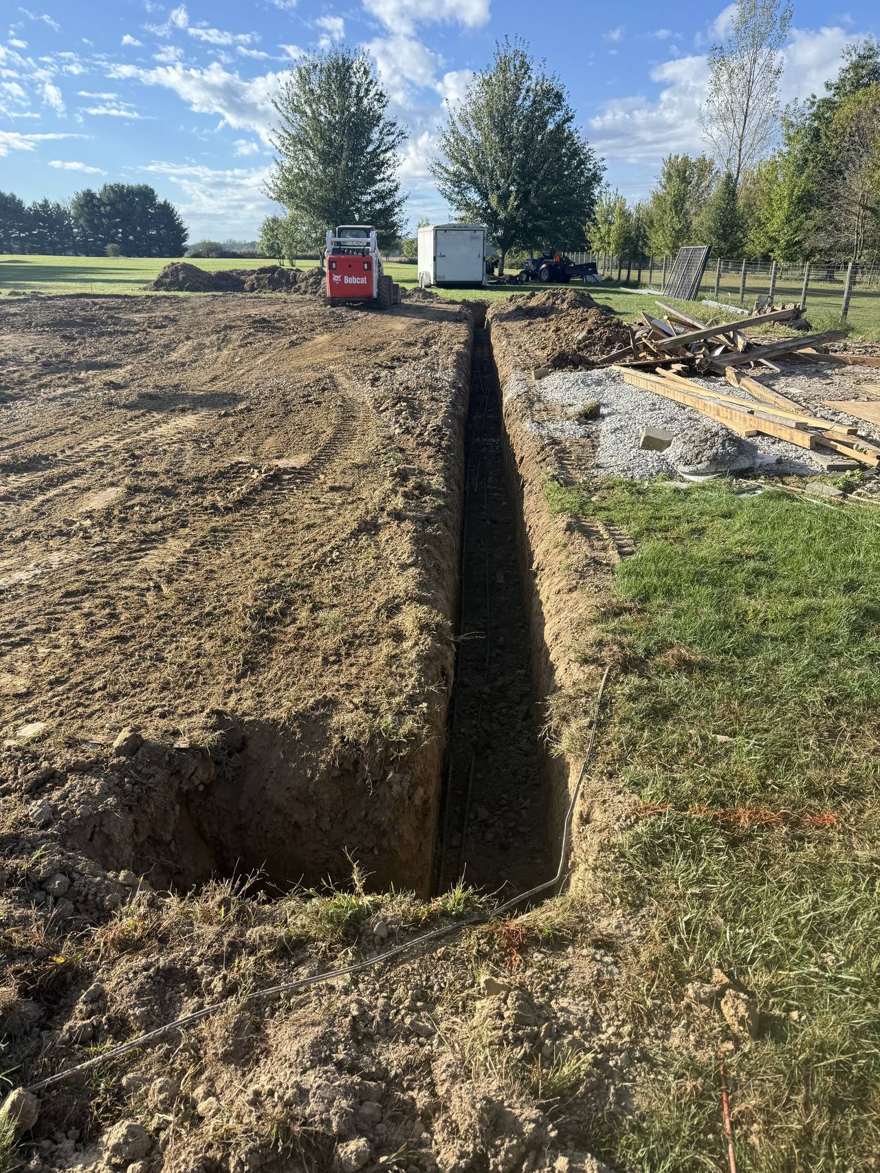 Continuous reinforced footing trench for the Sunbury steel building slab